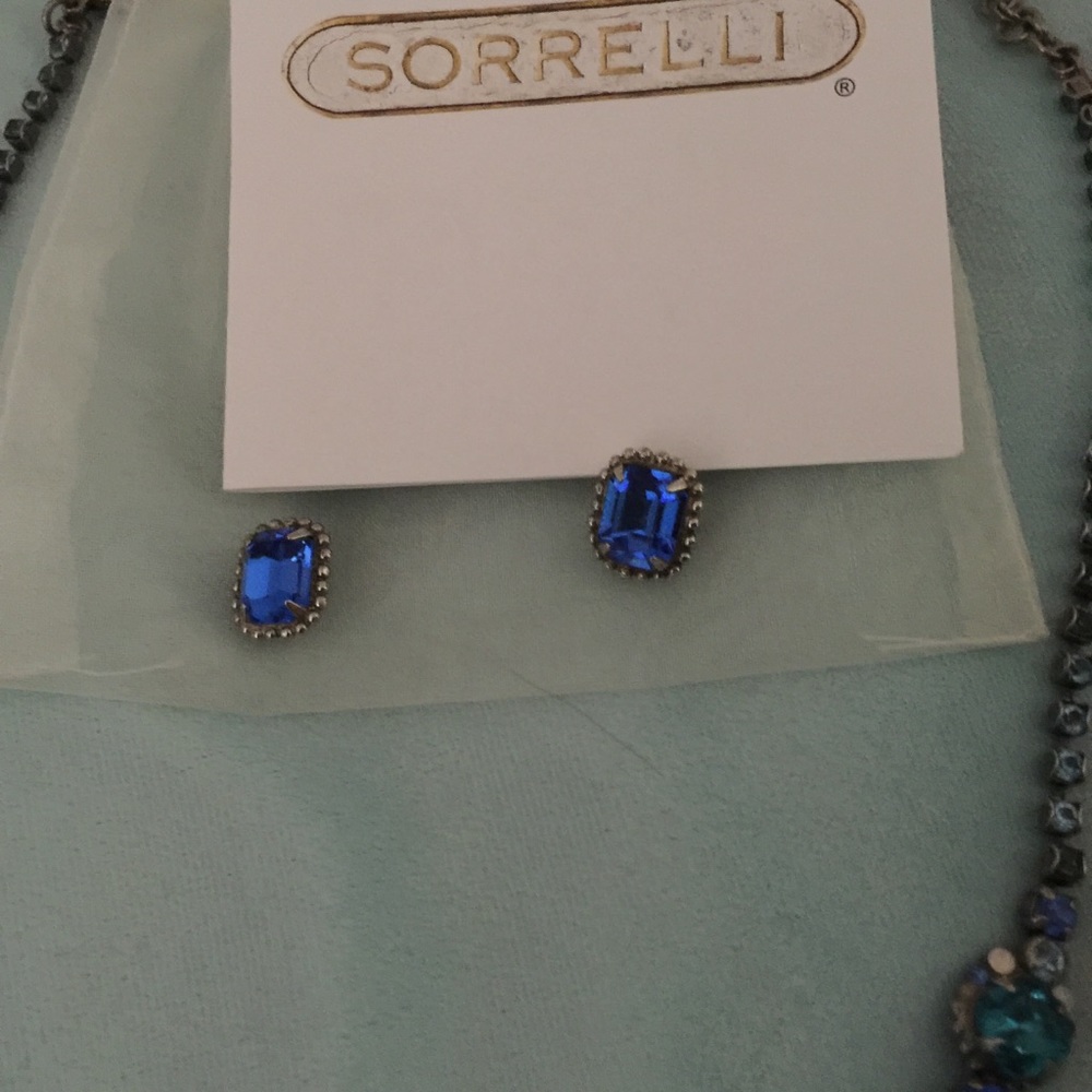 SOLD on M Sorrelli Earrings